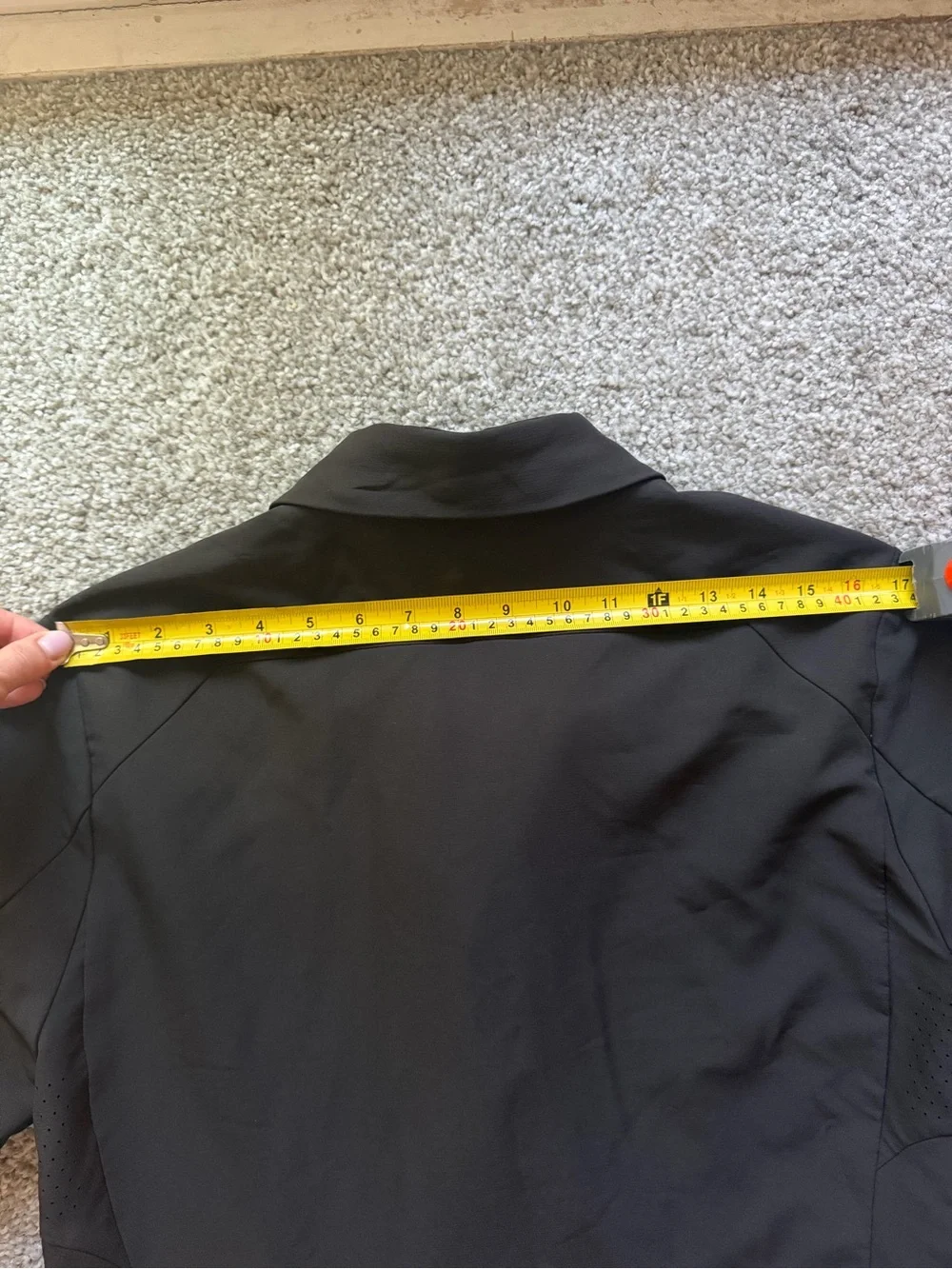 BYLT Basics minimalist black